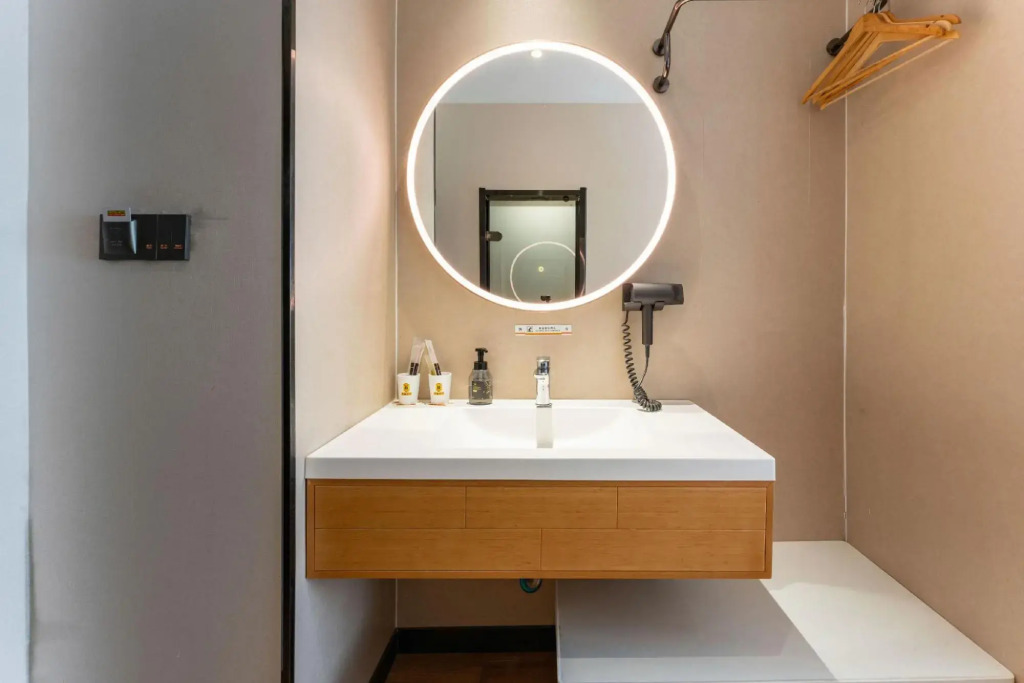 Super 8 Hotel (Jinan  Pengjiazhuang Metro Station Licheng Second Middle School)