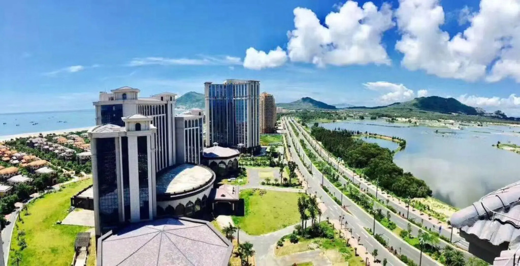 Haidilun Sea View Theme Hotel