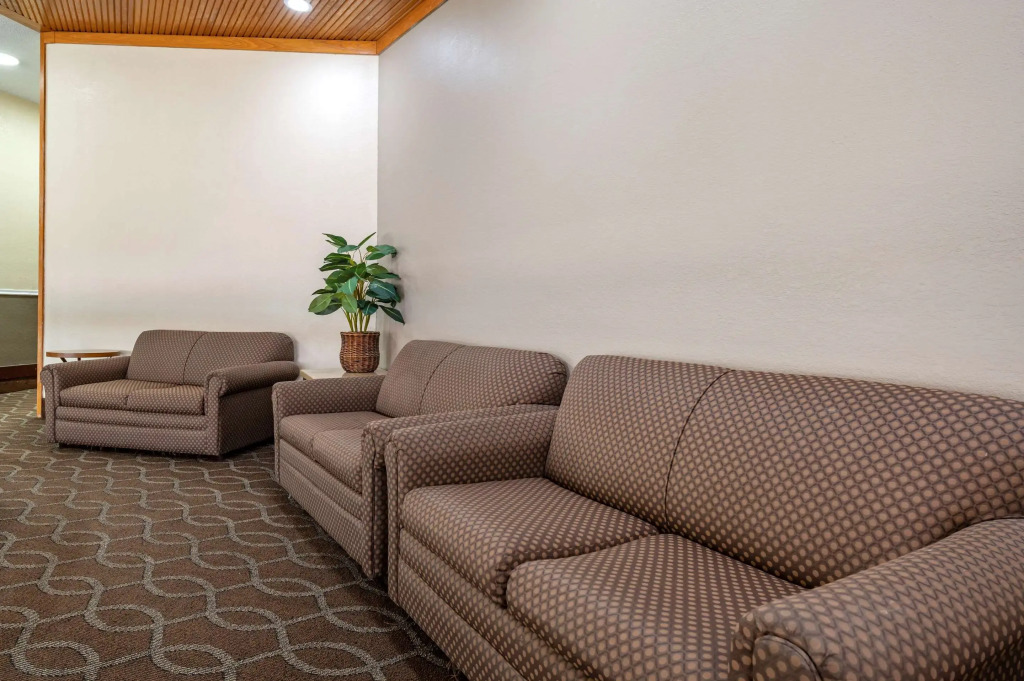 Econo Lodge Lafayette near University