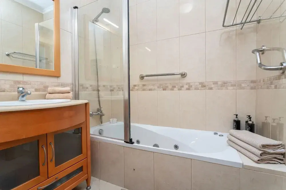BnB Homes Apartment With Sea View Terrace 2 Pools