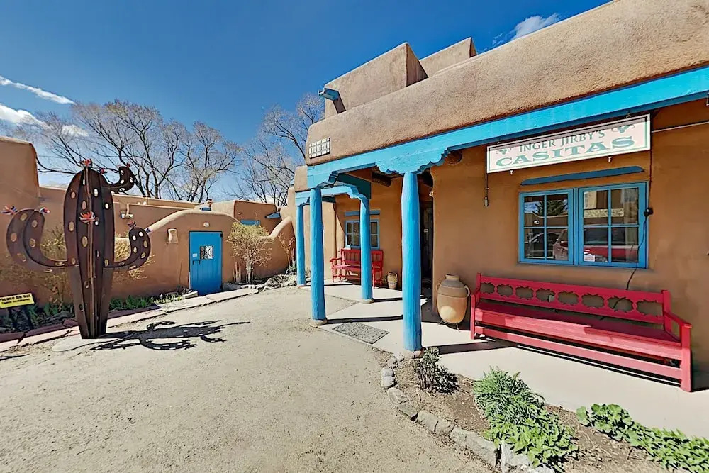 Steps To Plaza! 2 Downtown Casitas by Inger Jirby Duplex