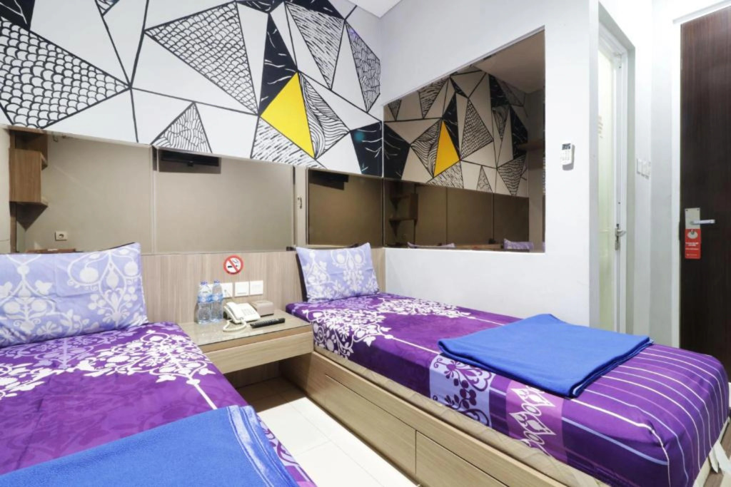 RedDoorz Plus near Grand Indonesia Jakarta