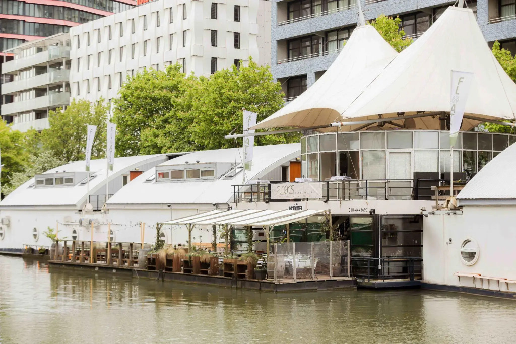FLOATS by H2OTEL Rotterdam