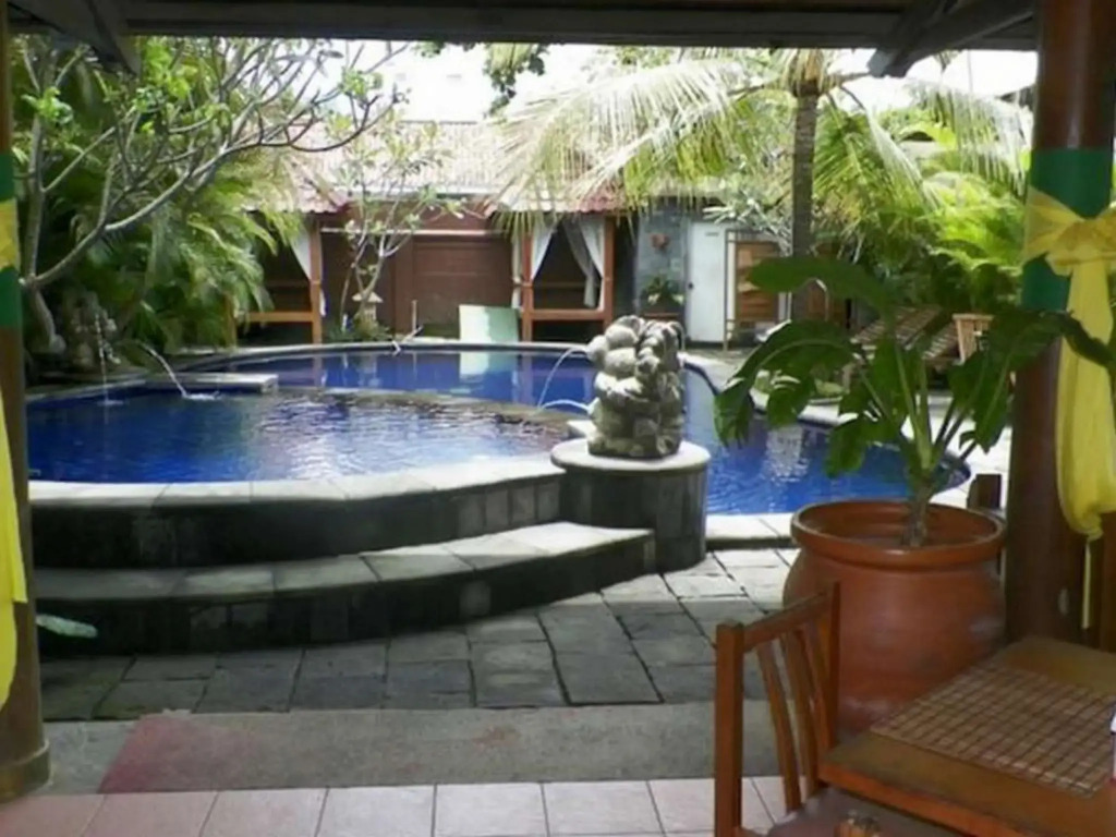 Nyiur Indah Beach Hotel