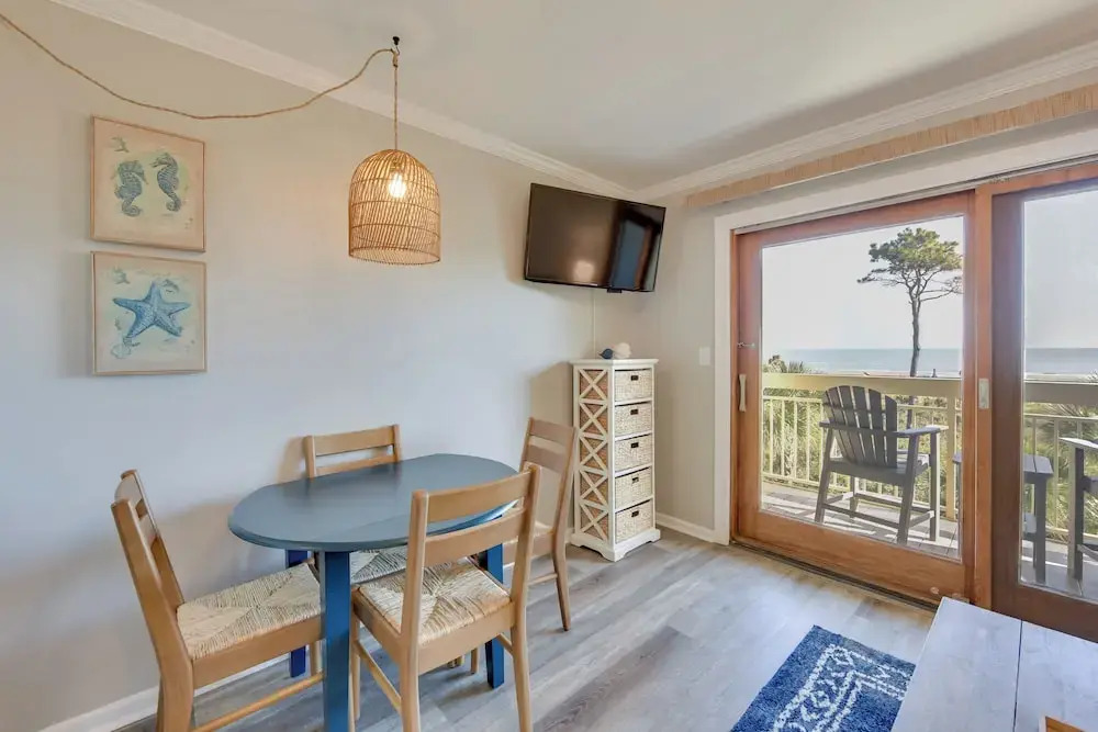 Oceanfront Condo! Breakers 210 w/ Sunrise Views