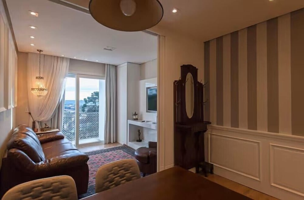 Stay Home Luxo Gramado | 1min Rua Coberta | Ar Cond | Premium