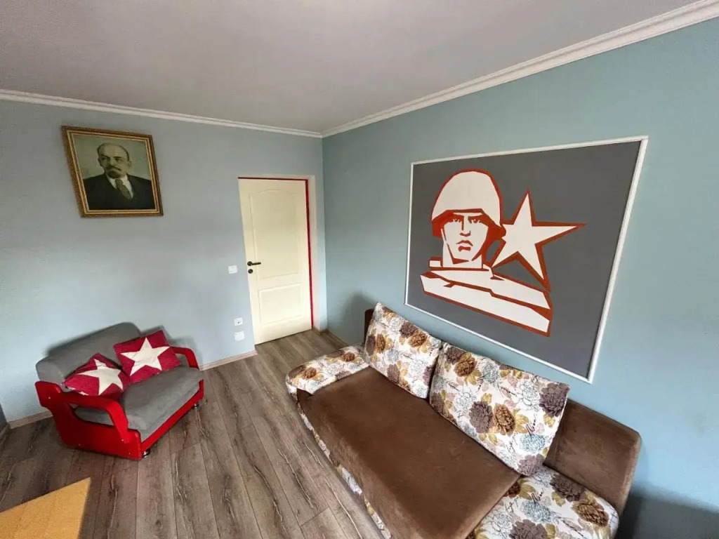 Lenin Guest House & Tours