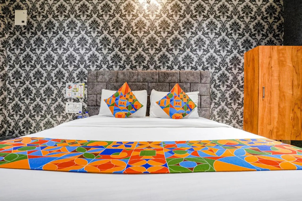 Fabhotel The Life