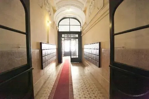 Royal Center Apartment