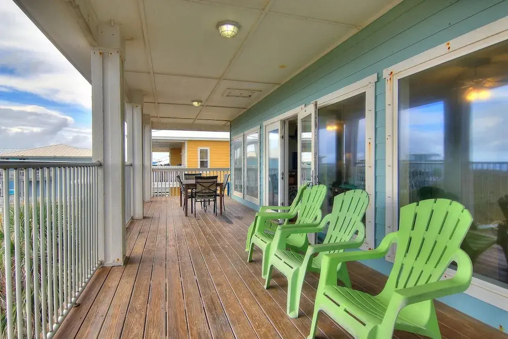 Ocean Oasis 5 Bedrooms 4 Bathrooms Home