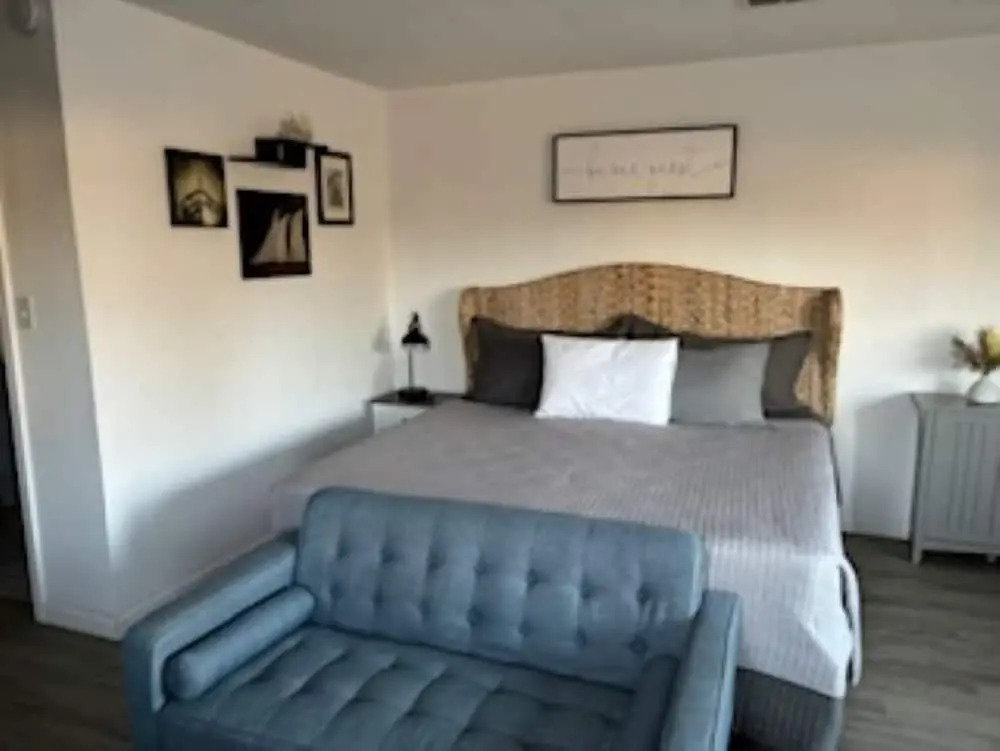 Coastal Inn