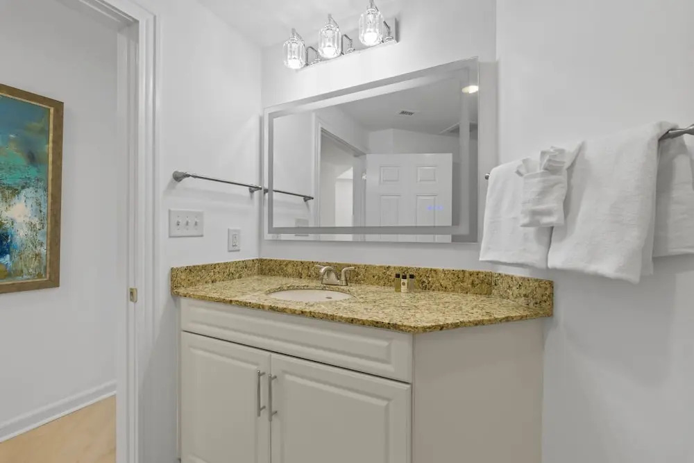 2002p 2 Bedroom Condo