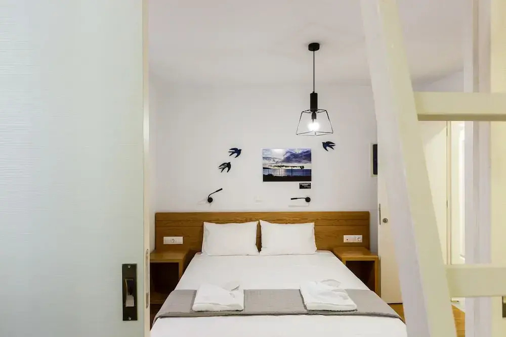 Ink Hotels Phos