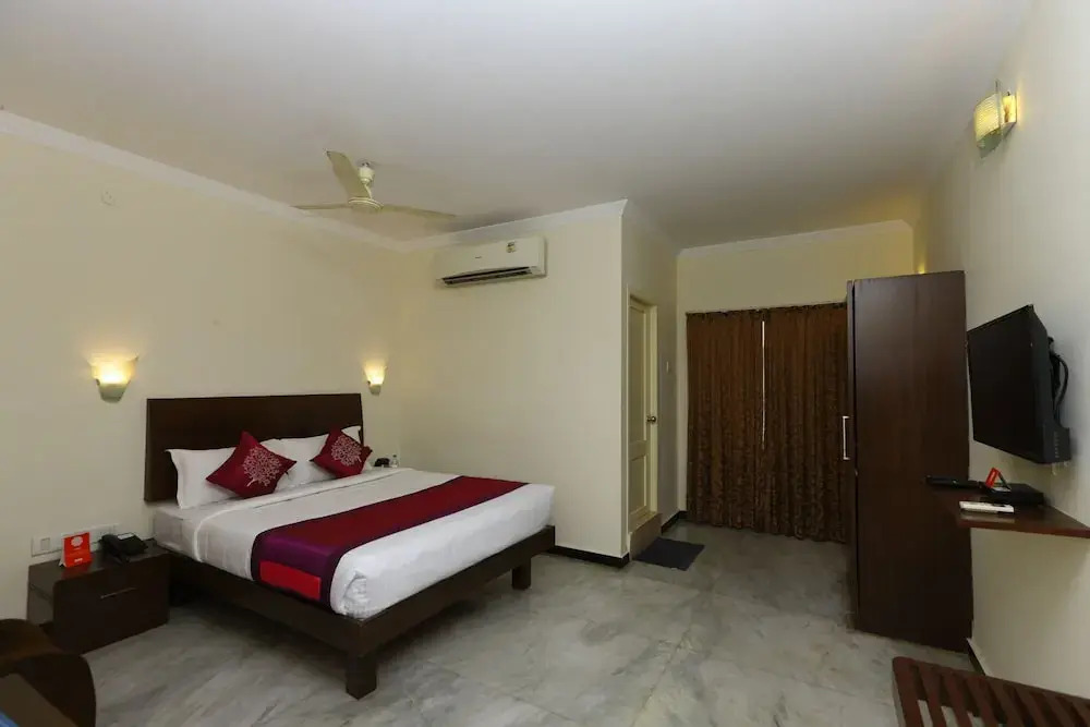 Hotel Planet Grande by OYO Rooms