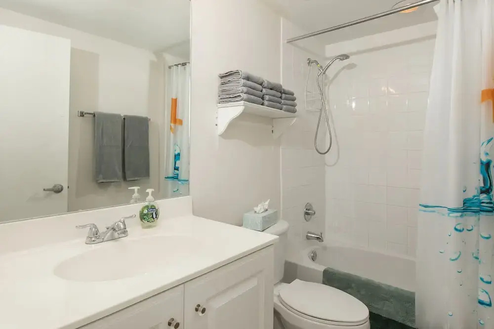 Le Marina Bay 1009 by Go Florida Condo, Sunny Isles