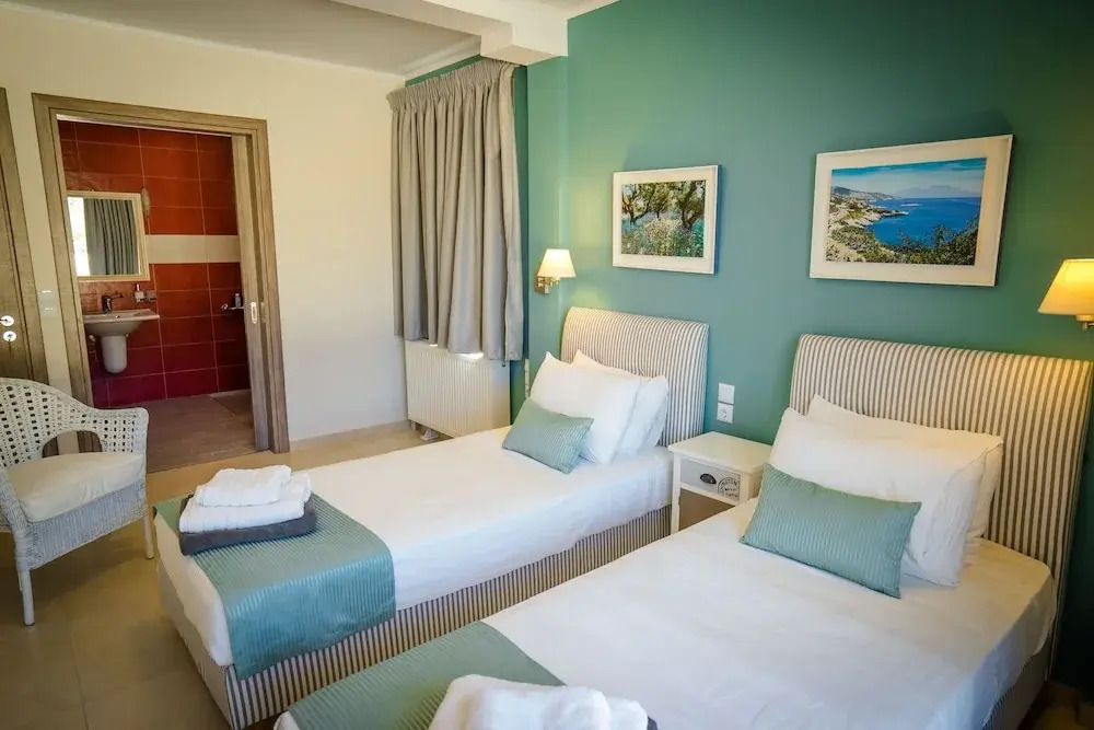 5 Bedrooms Villa in Skinaria, With Wonderful sea View, Private Pool an