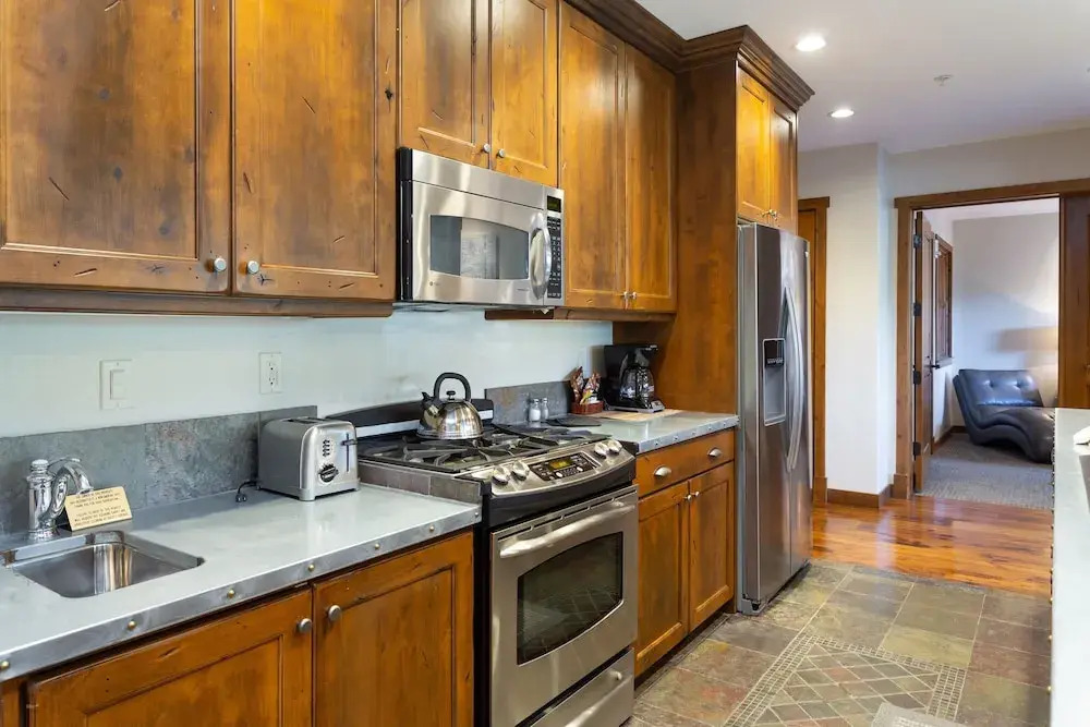 Silver Baron Lodge 1 Condo Bedroom with Spa by Deer Valley Resort