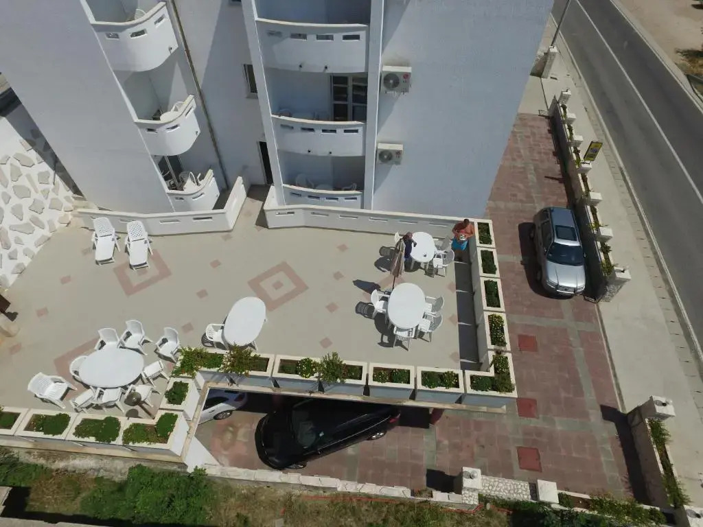Sunrise Apartments and Studio Apartments