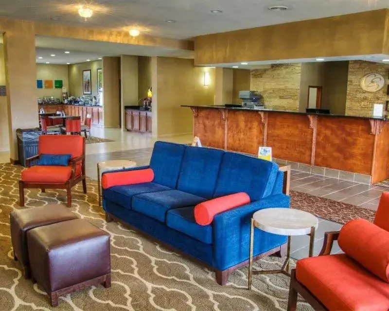 Comfort Suites