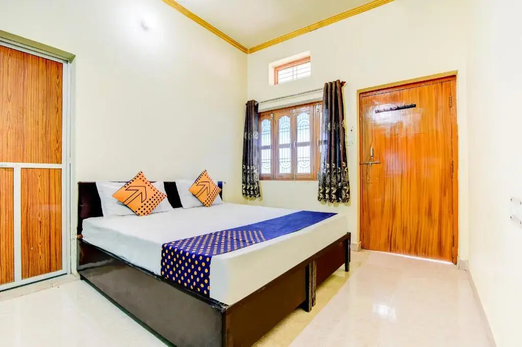 Usha Guest House by OYO Rooms