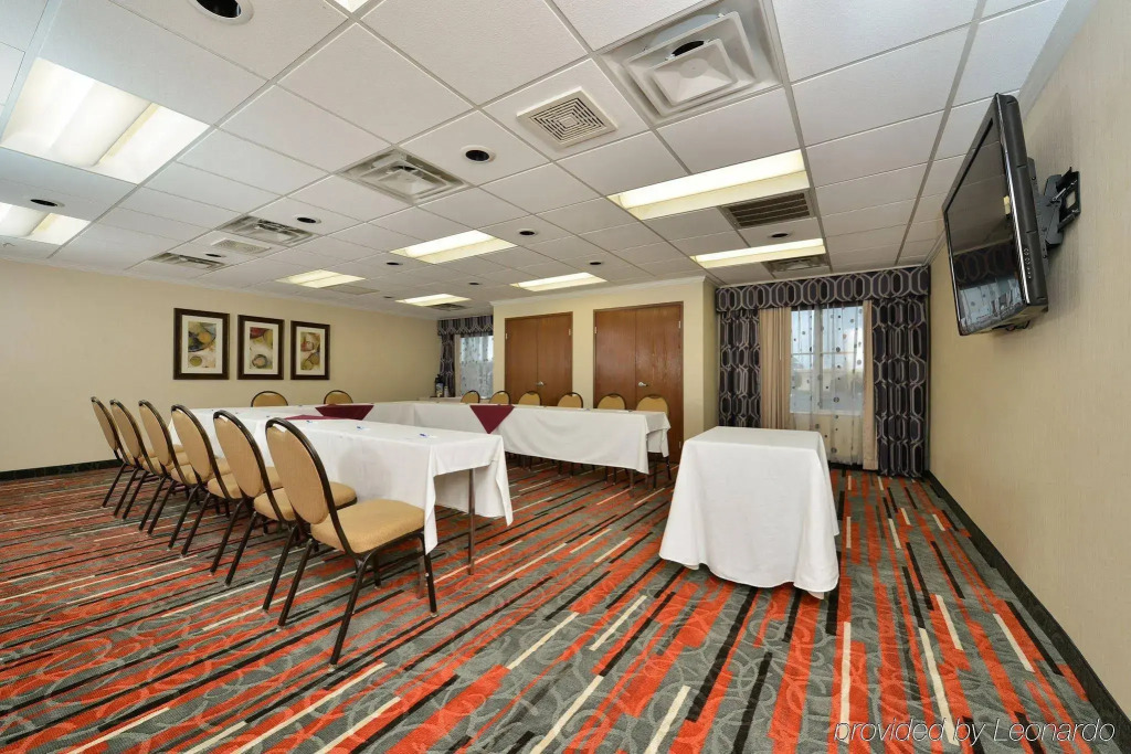 Holiday Inn Express Boston - Milford by IHG
