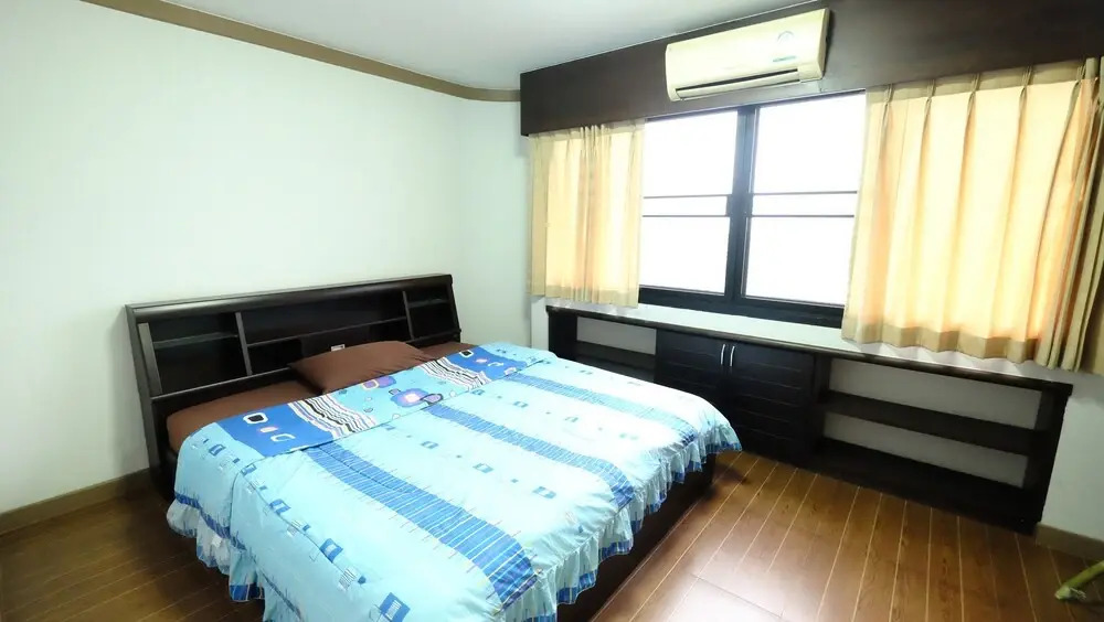 Nontsee Apartment