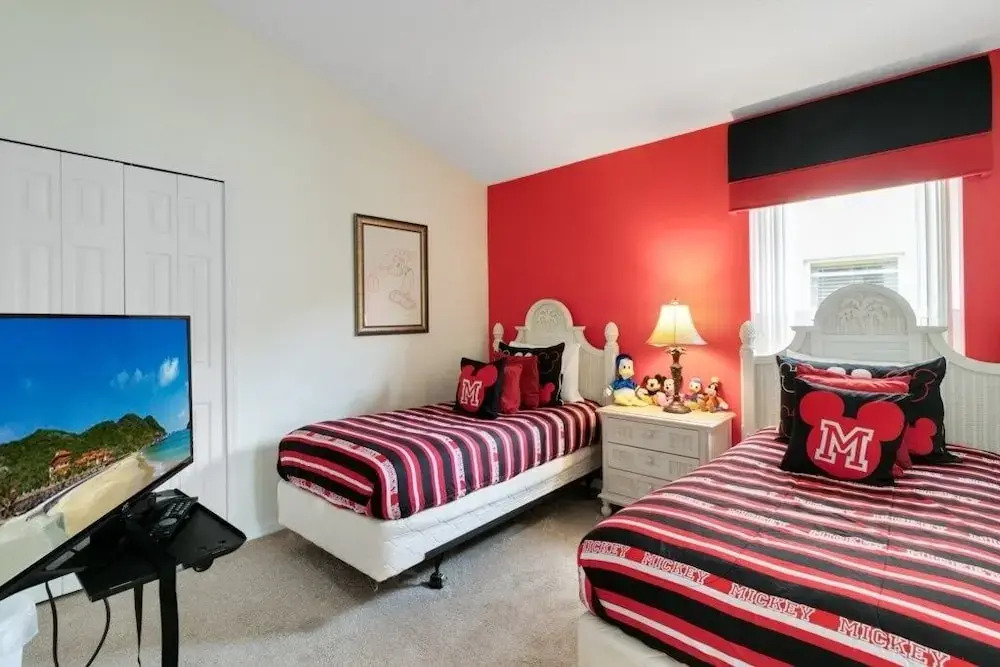 Gated 4 Bed With Pool And Spa Close To Disney 4 Bedroom Villa