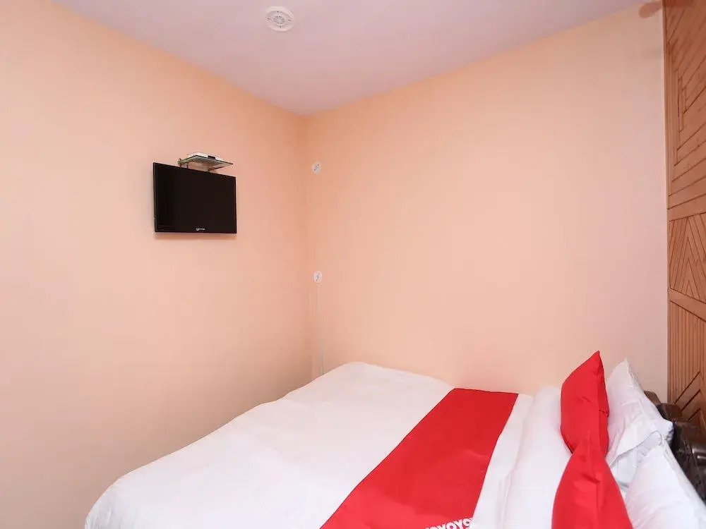 OYO 16561 Surya Holiday Home