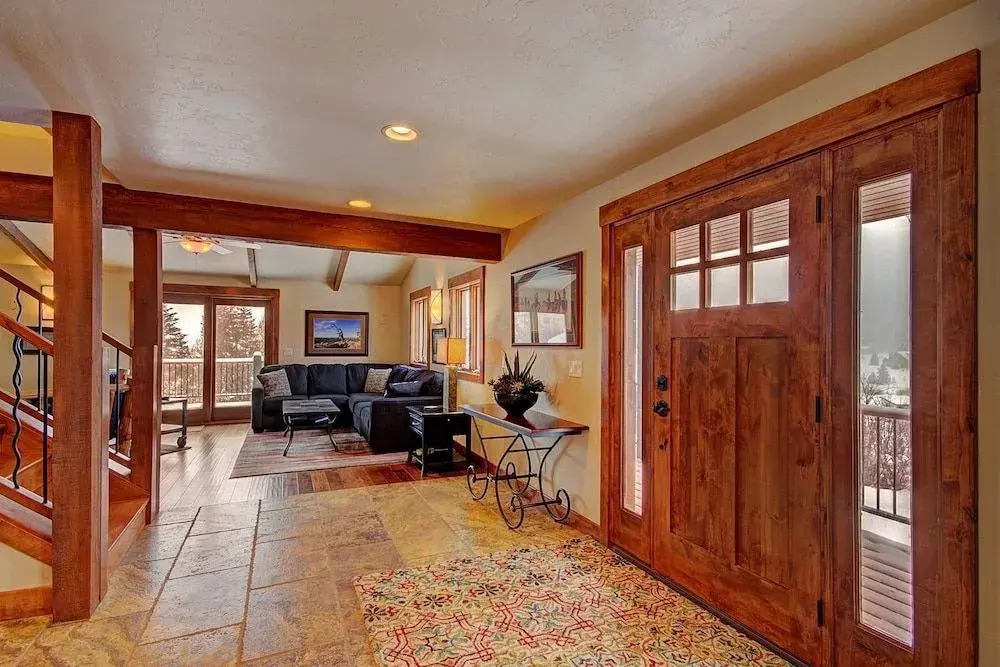 Casa De Plata 5 Bedroom Home by RedAwning