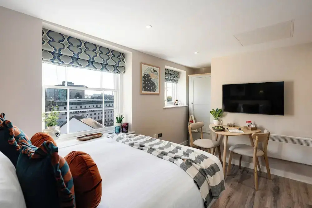 Colston Street I Your Apartment