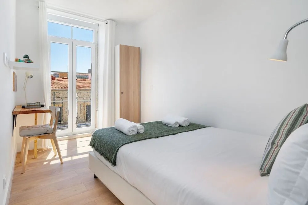 Modern Lisbon Apartments by Soulplaces