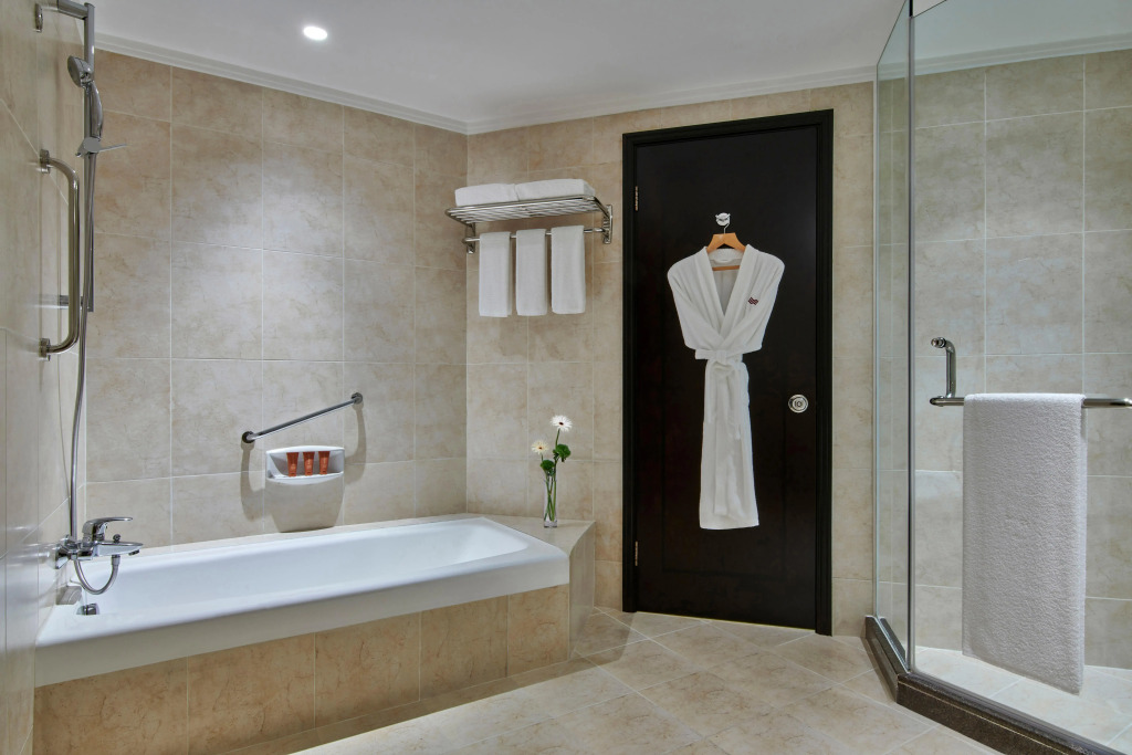 Crowne Plaza Zhuhai City Center by IHG