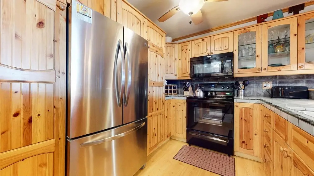 Aspen Creek #227 1 Bedroom Condo by RedAwning