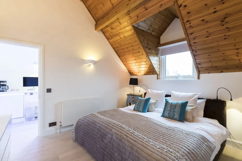 Dazzling 2br Flat Near by East Putney Station