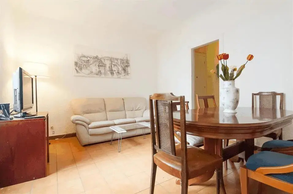 Pintor Pahissa Rooms