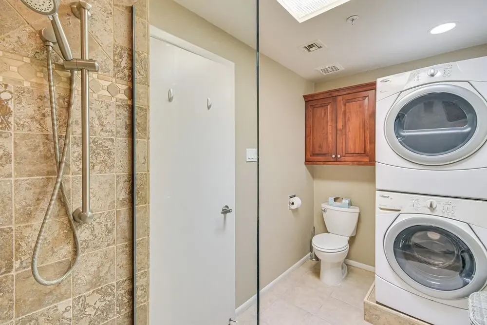 Patio & Pool Access: Lake Havasu City Gem