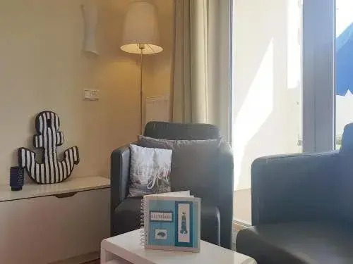 Meeresblick Residenzen FeWo 10 mit gratis Sschwimmbad- und Saunanutzung im AHOI Sellin
