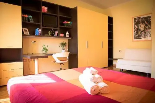 Chat&Chill Vatican Apartment