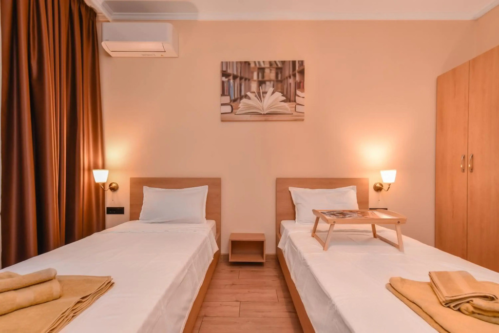 Sofia Dream Apartment - The Library - 3-BDR, 2-BTHR