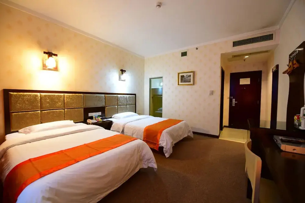 Lecheng Hotel