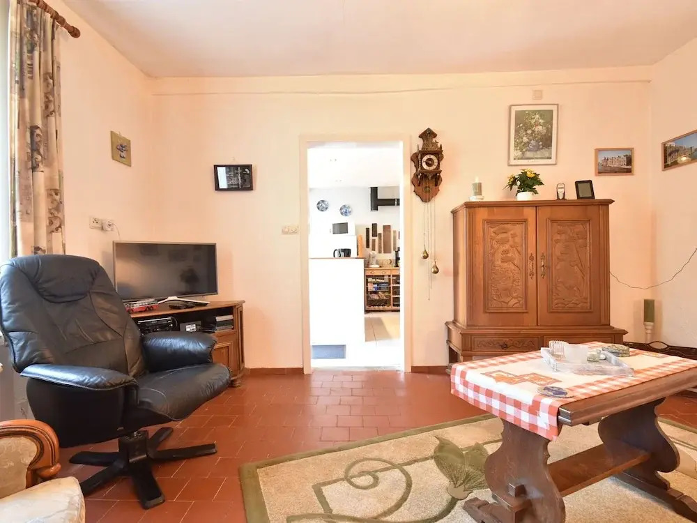 Farmhouse in Fours With Courtyard, Terrace, Fenced Garden