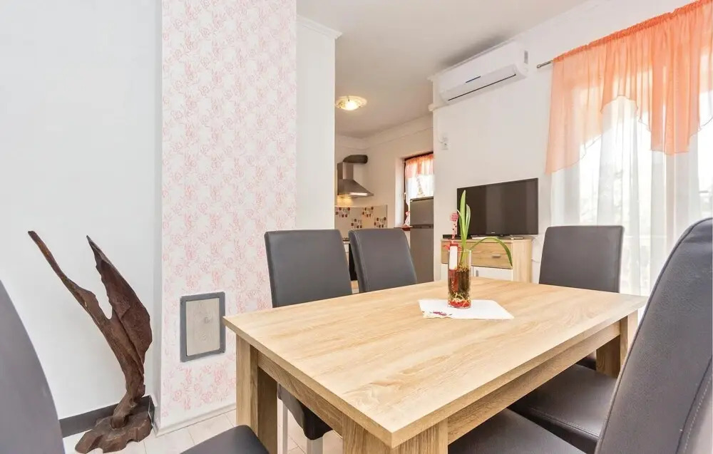 Awesome Home In Vodnjan