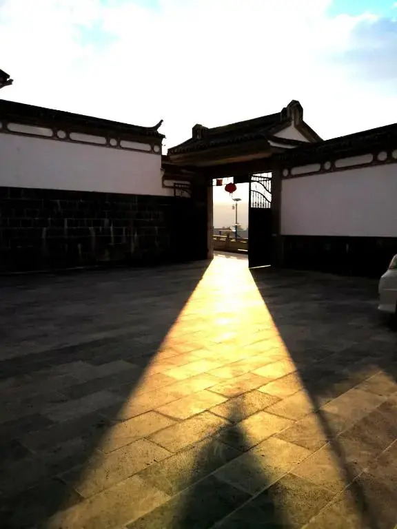 Ti Hu