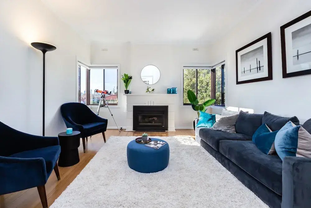 Lighthouse Cozy 2BDR with CITY VIEWS