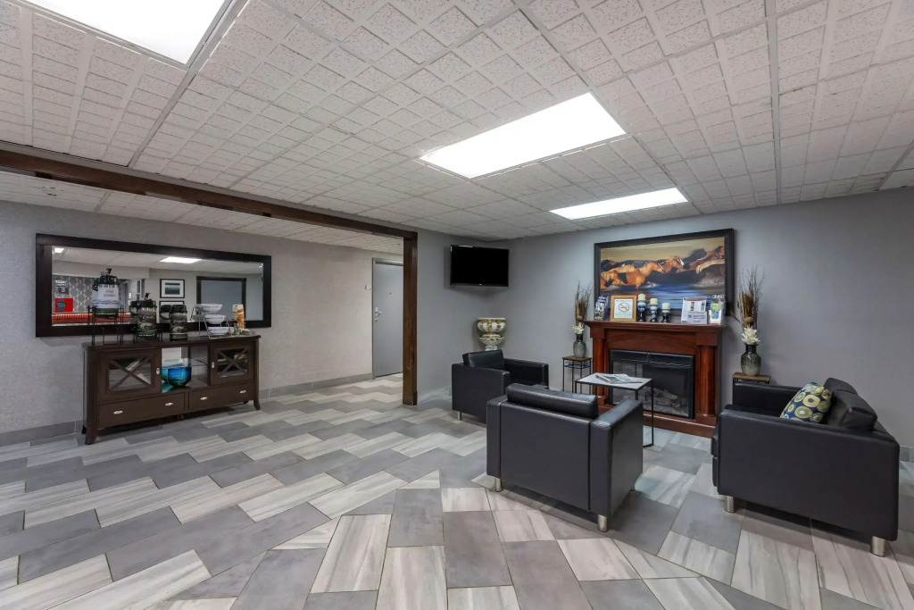 Quality Inn Austintown-Youngstown West