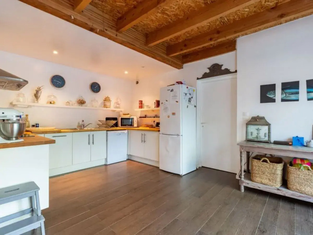 Holiday Home Hibiscus 4 by Interhome
