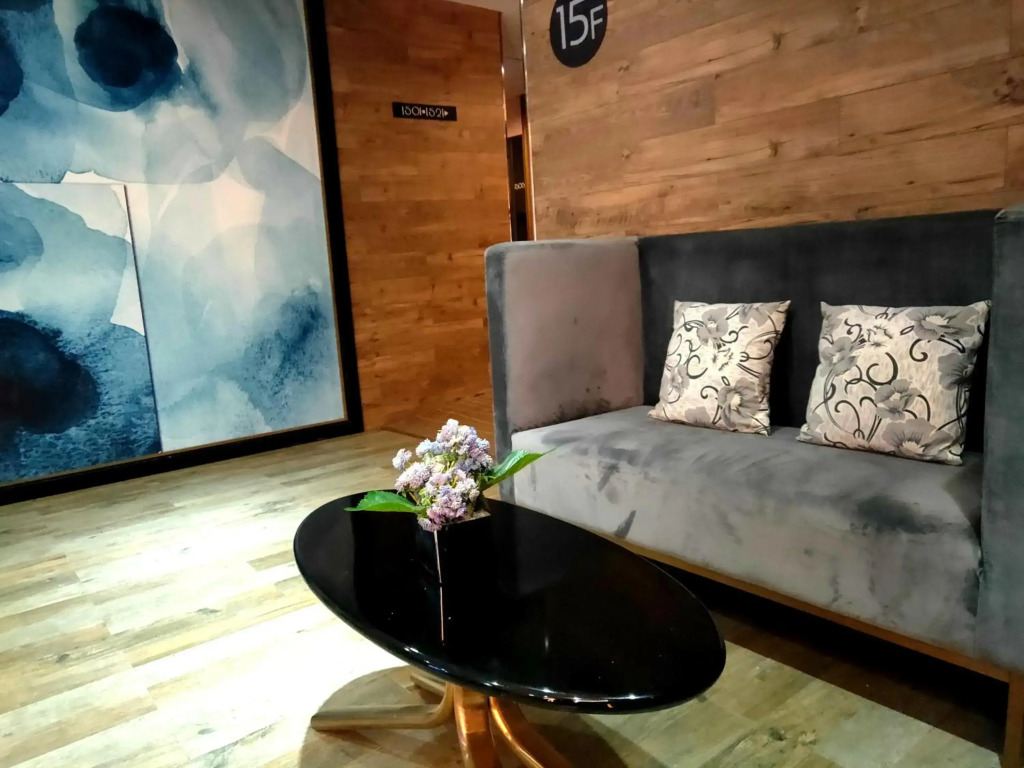 INSAIL Hotel
