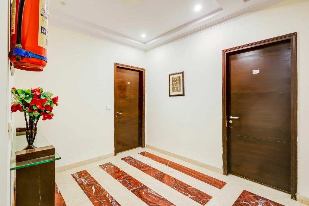 Townhouse Oak DLF Phase 2 Gurgaon