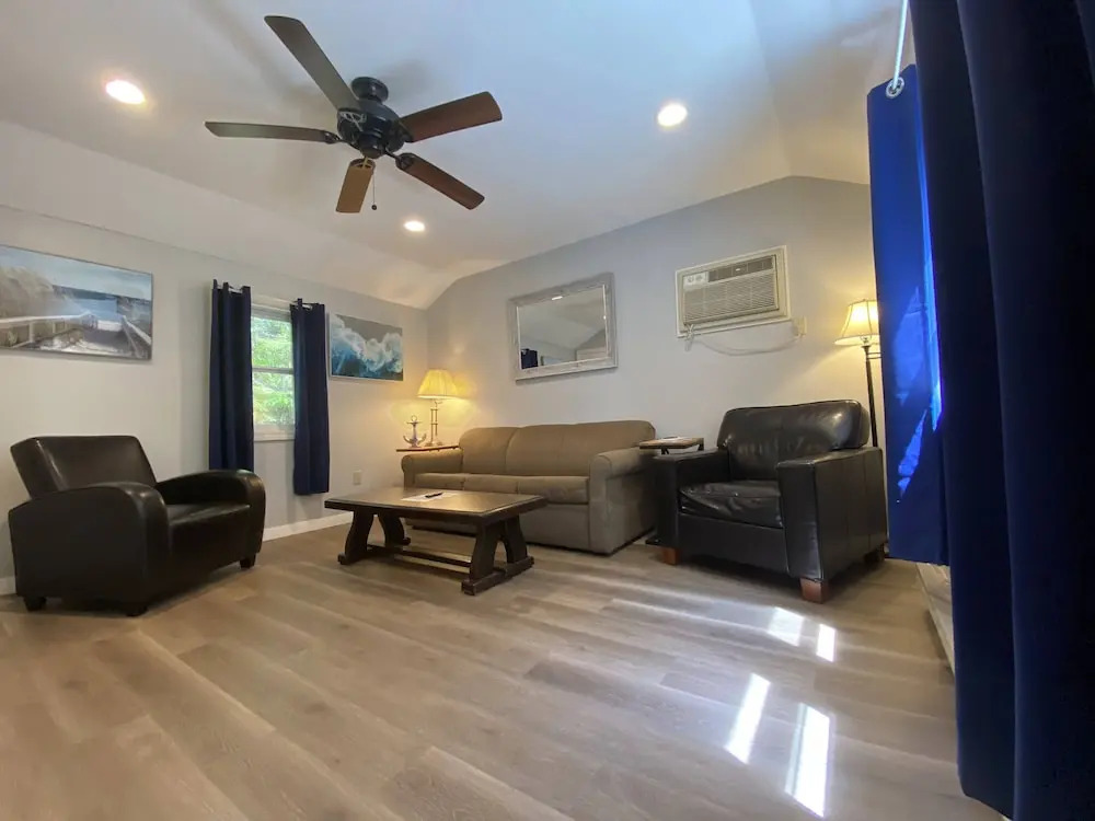 Pine Grove Cottages