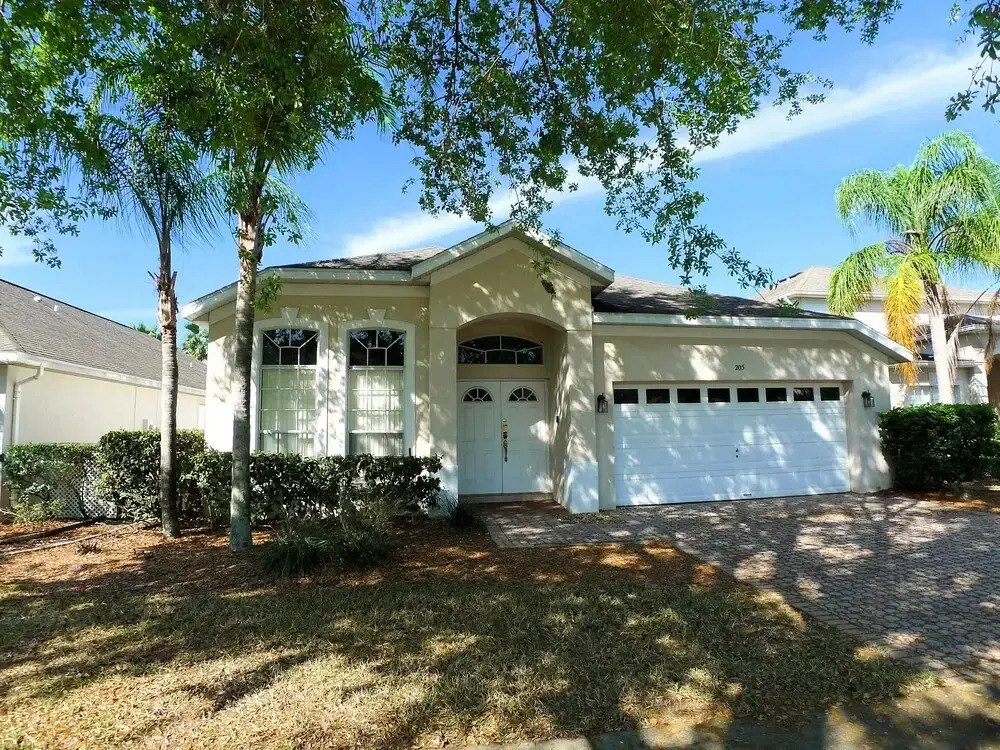 4 BED Pool Home ON Golf Community